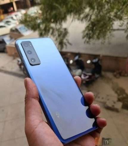 Vivo V20 SE (8/128 GB) with Full Box